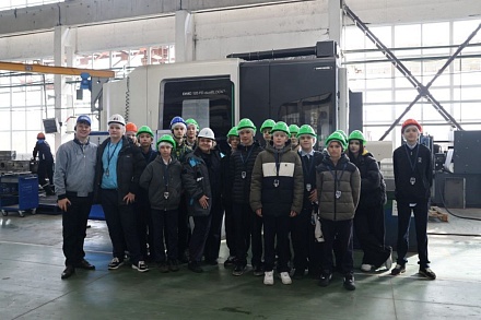 Старт в профессию: пензенские школьники знакомятся с современным производством
